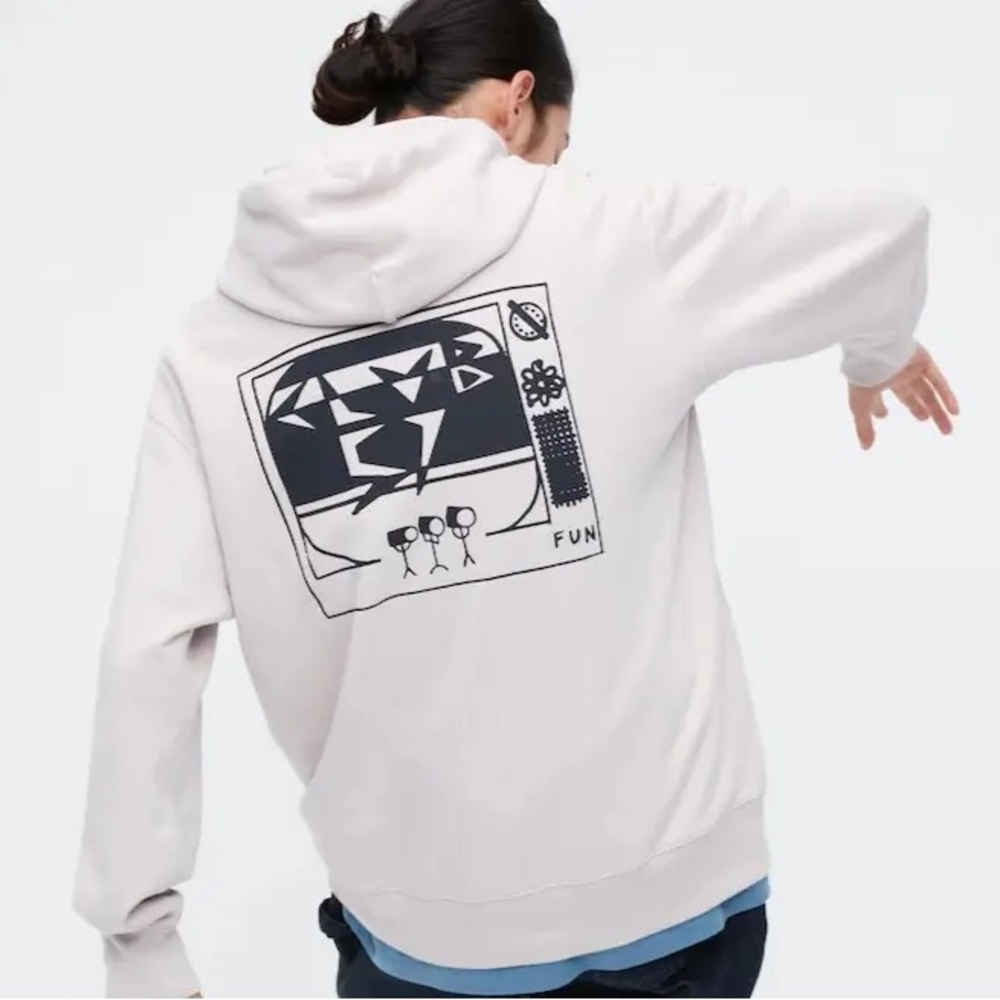 Uniqlo Men's Graphic Hoodie - White